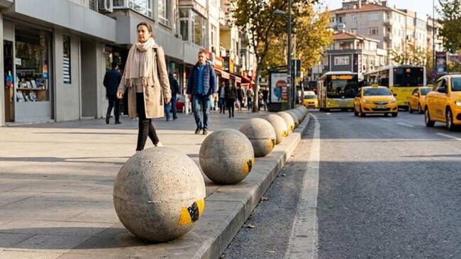 Küçədəki beton kürələrin ƏSL MƏQSƏDİ AÇIQLANDI