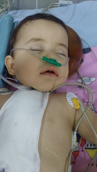 Azərbaycanda daha bir azyaşlı əməliyyatdan sonra öldü: Babasının ürəyi partladı - FOTO