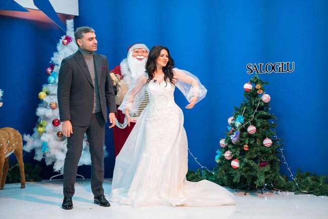 Aparıcı Könülün tanınmış müğənni ilə səmimi görüntüləri yayıldı - FOTOLAR + VİDEO