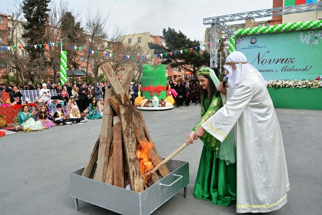 Paytaxtın Abad məhəllələrində Novruz şənlikləri keçirilir