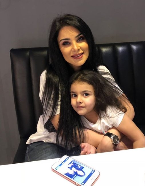 Bu da müğənni Rahidə Baxışovanın heç yerdə görmədiyiniz qızı Zəhra - FOTOLAR