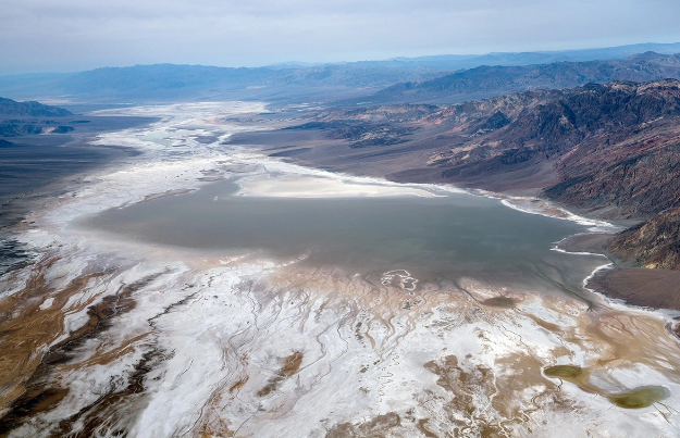Minlərlə il əvvəl yoxa çıxan göl Ölüm vadisinə qayıtdı