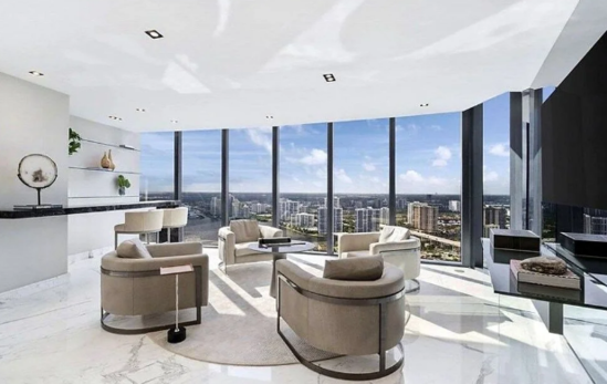 Messi milyon dollarlıq bu evini satır