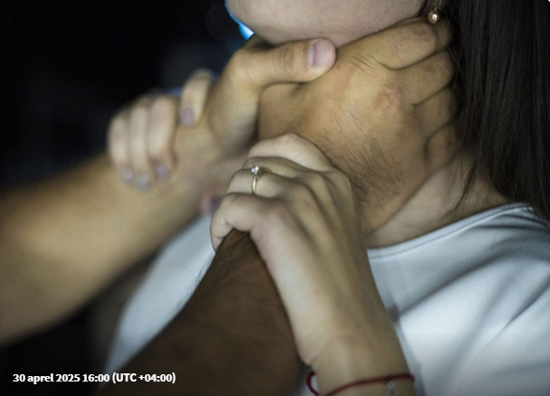 Fotoqraf model sevgilisini boğub öldürdü