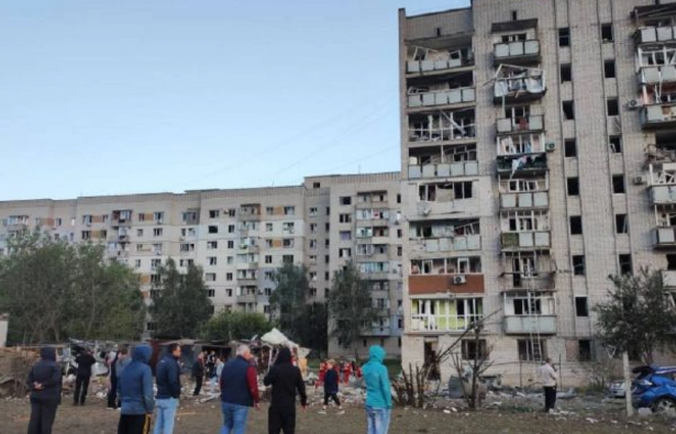 Rusiya Ukraynada yaşayış binalarını vurdu: Yaralananlar arasında uşaqlar da var