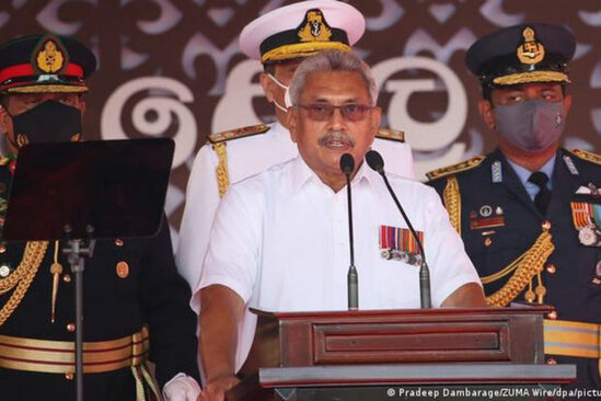 Şri-Lanka prezidenti "qonşuya keçib"