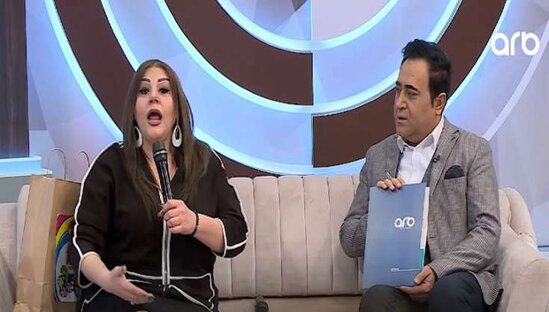 Aktrisa ilə qardaşı efirdə dava etdi - VİDEO
