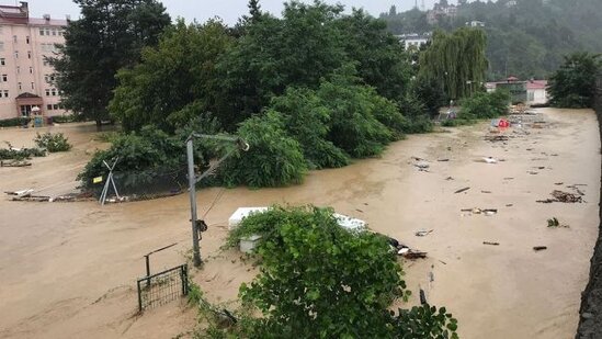 Misirdə dolu yaşayış evlərini dağıdıb