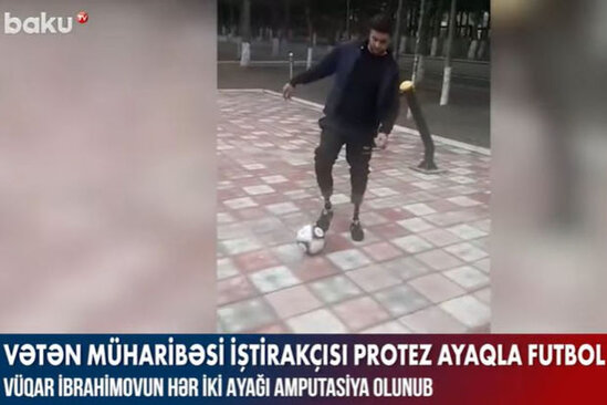Vətən müharibəsi iştirakçısı protez ayaqla futbol oynadı – VİDEO