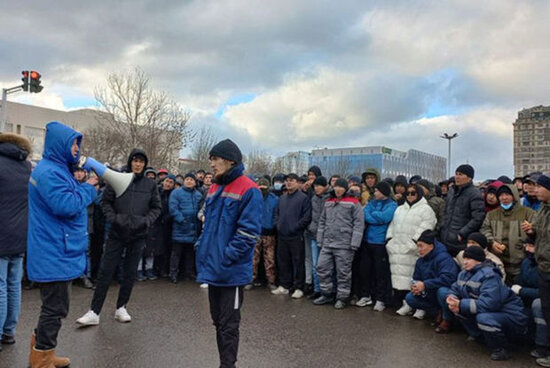 Qazaxıstanda etirazçılar tələblərini AÇIQLADI - FOTO