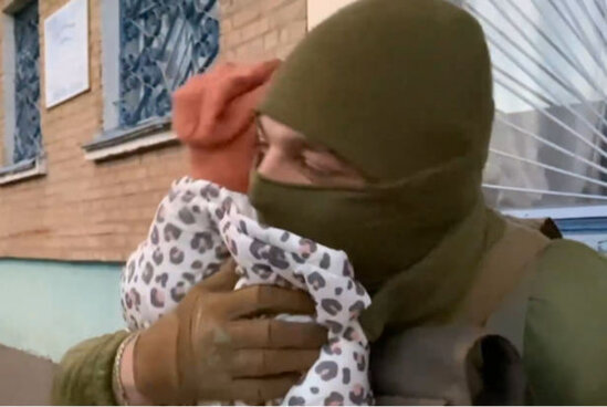 Qızcığaz vətənin müdafiəsinə görə arzusundan imtina etdi - VİDEO