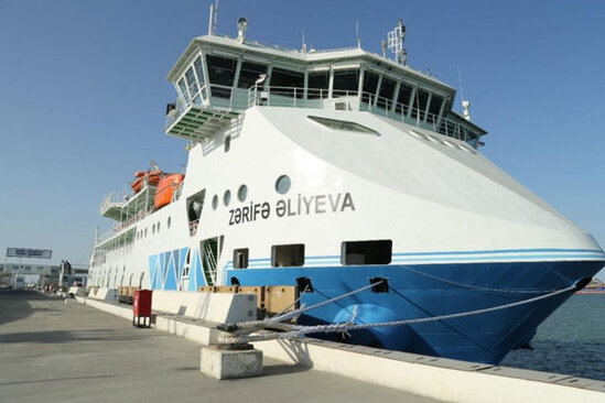 "Zərifə Əliyeva" gəmi-bərəsi Kurık limanına çatıb