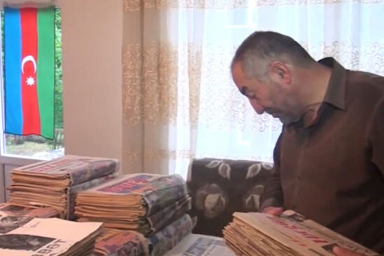 Qax sakinin maraqlı hobbisi: 28 ildir qəzet alıb yığır - VİDEO