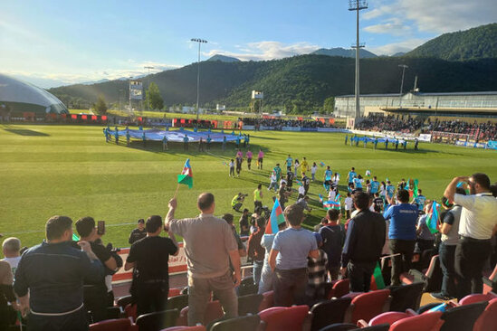 "Qarabağ" və "Zirə" meydana şəhid övladları ilə çıxıblar - FOTO