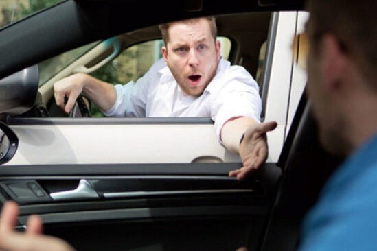 Ehtiyatda olan mayorun anası: "Range Rover"in sürücüsü tıxacda siqnal verib, sonra oğlumu döyüb"