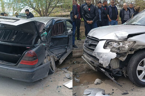 Tovuzda iki avtomobil toqquşdu