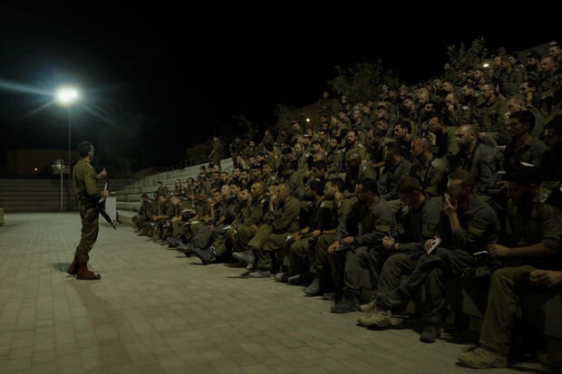 İsrailin Baş qərargah rəisi Qəzzaya daxil olmağa hazırlaşan piyada qoşunu qarşısında nitq söylədi - VİDEO