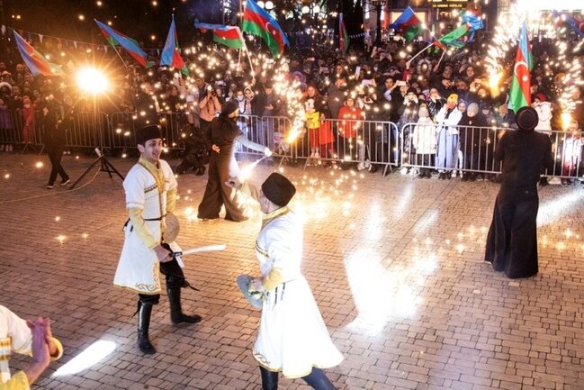 Nərimanov rayonunda Novruz coşqusu - FOTOLAR