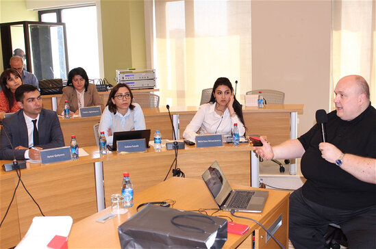 "Media savadlılığı və dezinformasiya ilə mübarizə" mövzusunda təlim proqramına başlanılıb