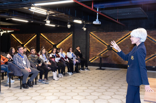 "İnnoMEDİA" layihəsi çərçivəsində növbəti seminarlar keçirilib