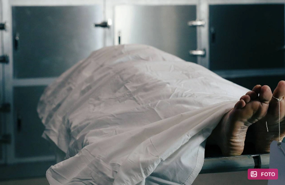 Böyük Britaniyada ölmüş hesab edilən qadın morqda oyanandan sonra həyatını itirdi