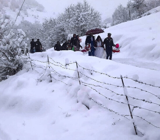 Azərbaycanda qarlı havada gəlin gətirdilər - ANBAAN VİDEO