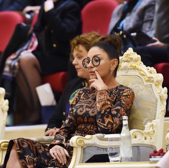 Mehriban Əliyevanın geyimində tarixi detal