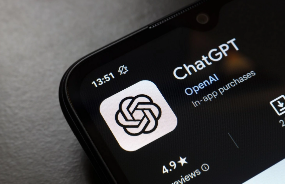 İstifadəçilər "GPT-5"i rədd etdilər: "OpenAI" əvvəlki daha "insani" versiyanı qaytarmağa məcbur oldu