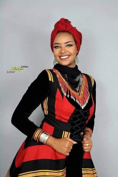 Hicabsız şəkil paylaşdığı üçün həbs olundu - FOTOLAR