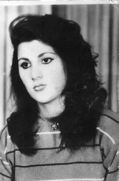 Gec ailə qurdu, ərinin xəstəliyini hamıdan gizlətdi, məşhur müğənninin paltarında səhnəyə çıxdı - FOTO