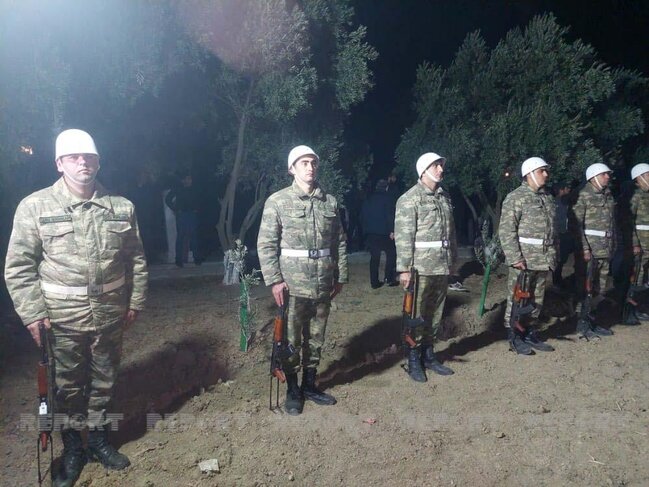 Şəhid Elçin Əliyevin nəşi torpağa tapşırıldı - Fotolar