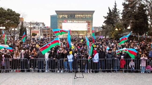 Nərimanov rayonunda Novruz coşqusu - FOTOLAR