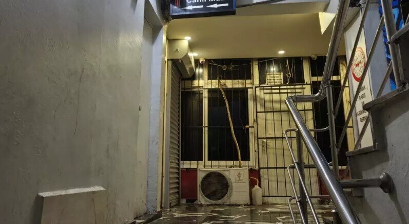 Hesabı ödəməyən şəxs məkanın solistini güllələdi: 1 ölü, 1 yaralı var