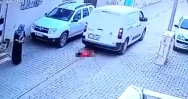 Küçədə faciə: 2 yaşlı Leyla kargo maşınının altında qalaraq həyatını itirib