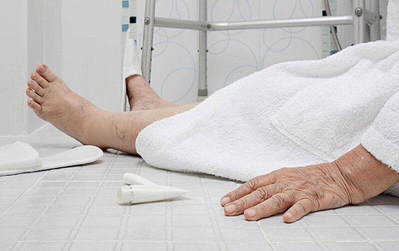 Hamamda yıxılan qadın öldü