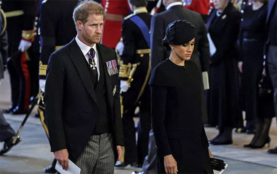 Kraliça nənəsinin ölümündən ən son o xəbər tutub