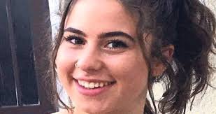 Şəkilləri ilə şantaj edilən 19 yaşlı qız görün nə etdi - FOTO