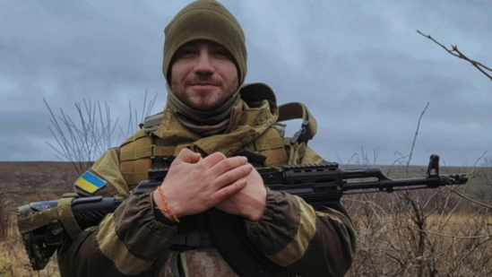 Cəbhə xəttindəki seks-simvollar: Ukraynalı qadınlar onlara pərəstiş edir - FOTO