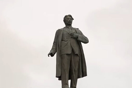 Heykəllər niyə vaxtında yuyulmur? – VİDEO