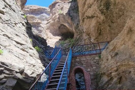 "Əshabi-Kəhf" mağarasına üz tutan zəvvarların sayı artır - VİDEO