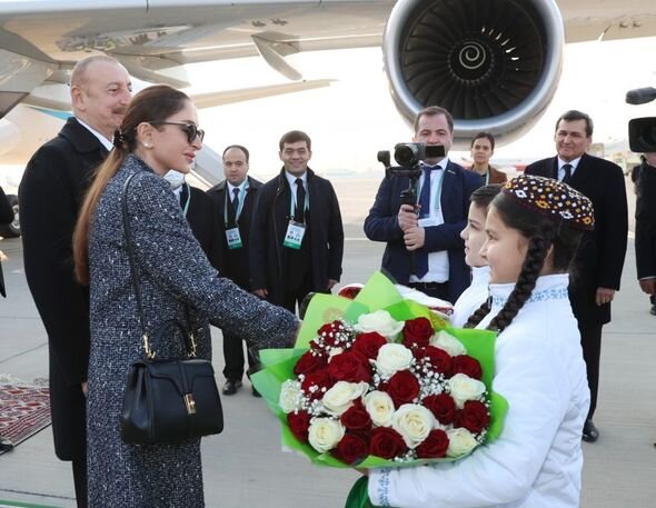 Azərbaycan Prezidentinin Türkmənistana səfəri başa çatıb - YENİLƏNİB + FOTO/VİDEO