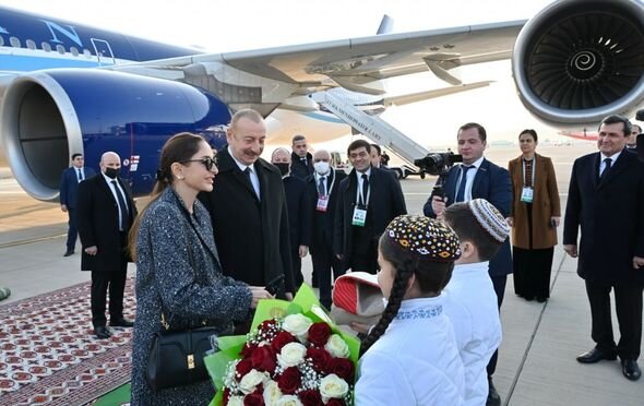 Azərbaycan Prezidentinin Türkmənistana səfəri başa çatıb - YENİLƏNİB + FOTO/VİDEO