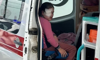 15 yaşlı qız atasının maşınını qaçırıb qəza TÖRƏTDİ - 3 nəfər yaralanıb