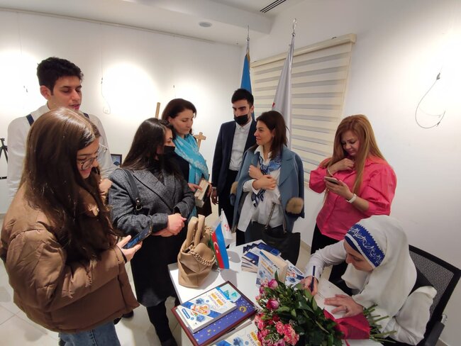 "Bizim DÜNYAMIZ" adlı rəsm sərgisi keçirildi - FOTO