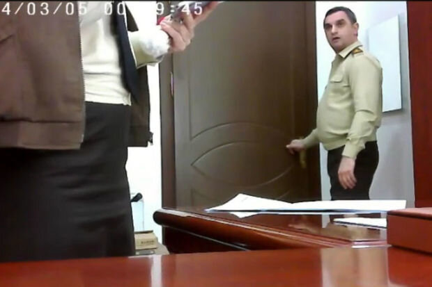 Qadınların görüntülərini yayan polkovnikə qarşı 292 min manatlıq mülki iddia qismən təmin edilib - VİDEO