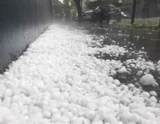 ABŞ-da güclü dolu yağdı