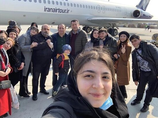 Ümid və Fatimə cütlüyü Məşhəd ziyarətinə yola düşdü - FOTO