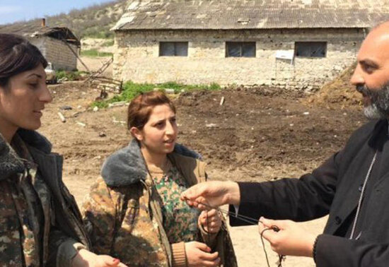 Sərhəddəki ermənilər: Türklər bura ayaq açsa...