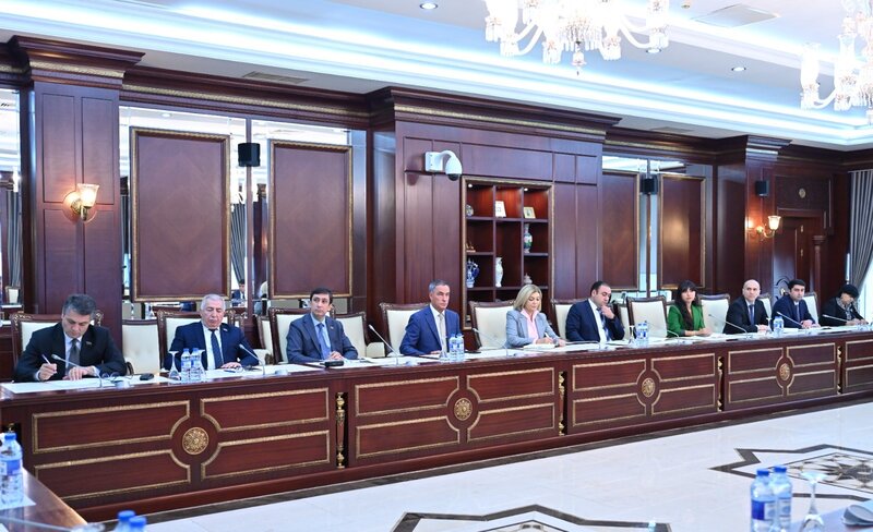 Milli Məclisin Regional məsələlər komitəsinin payız sessiyasında ilk iclası keçirilib