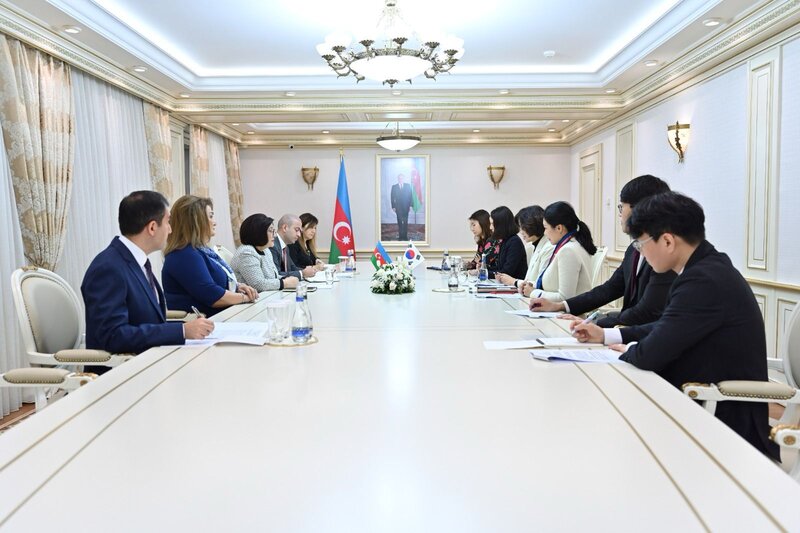 Sahibə Qafarova Koreya Milli Assambleyasının Gender bərabərliyi və ailə komitəsi sədrinin başçılıq etdiyi nümayəndə heyəti ilə görüşüb